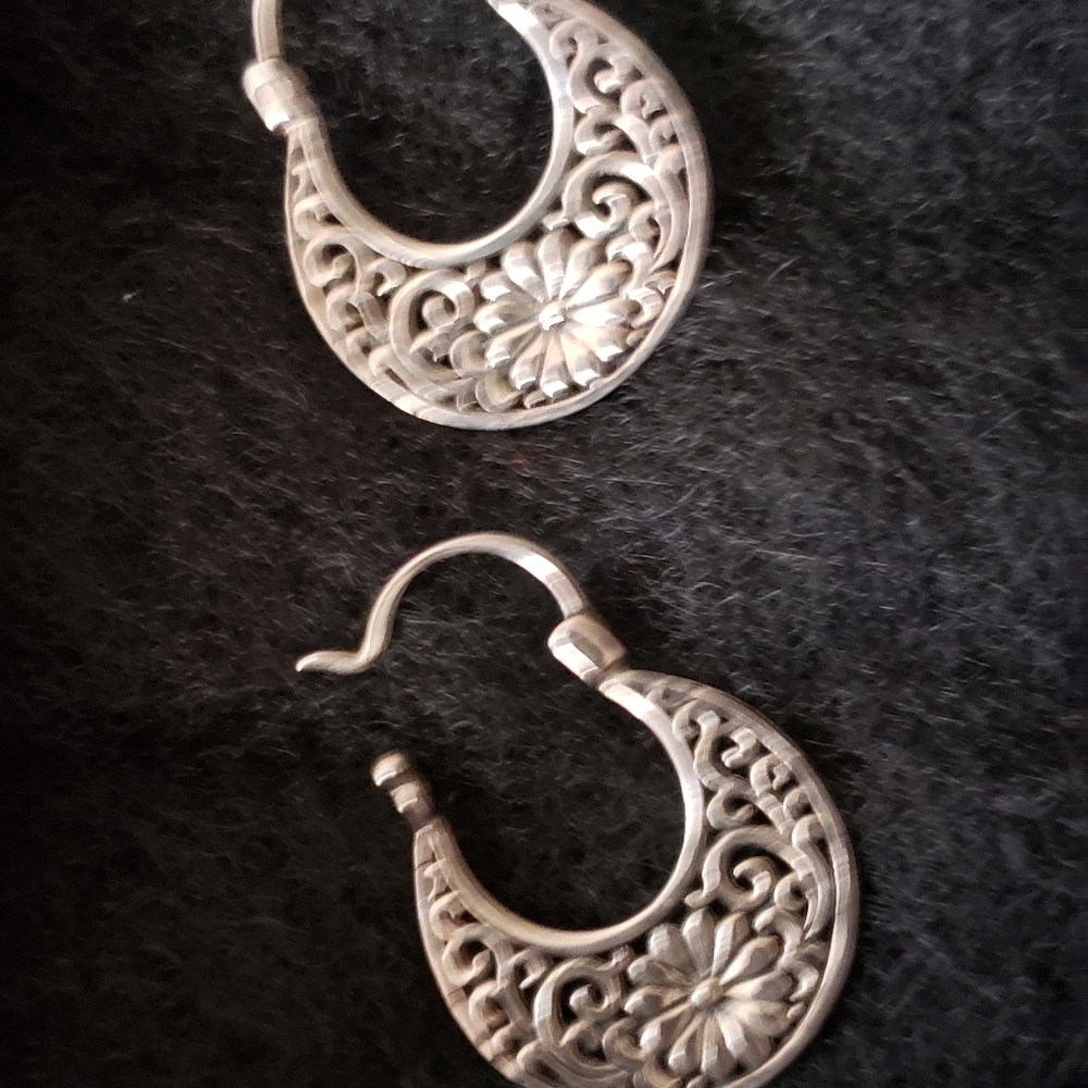 NWOT Sterling Silver Floral Hoop Earrings